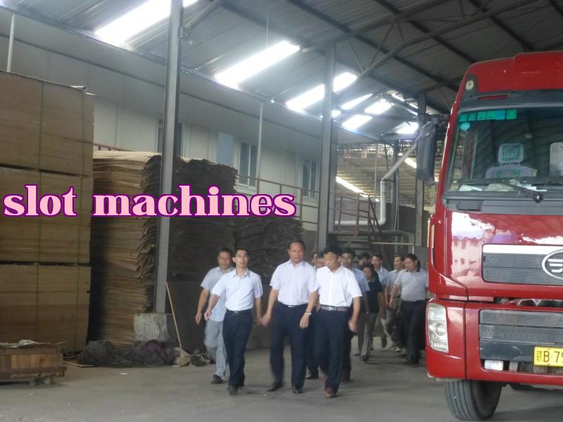 Lãnh đạo đến thăm và hướng dẫn công việc tại công ty